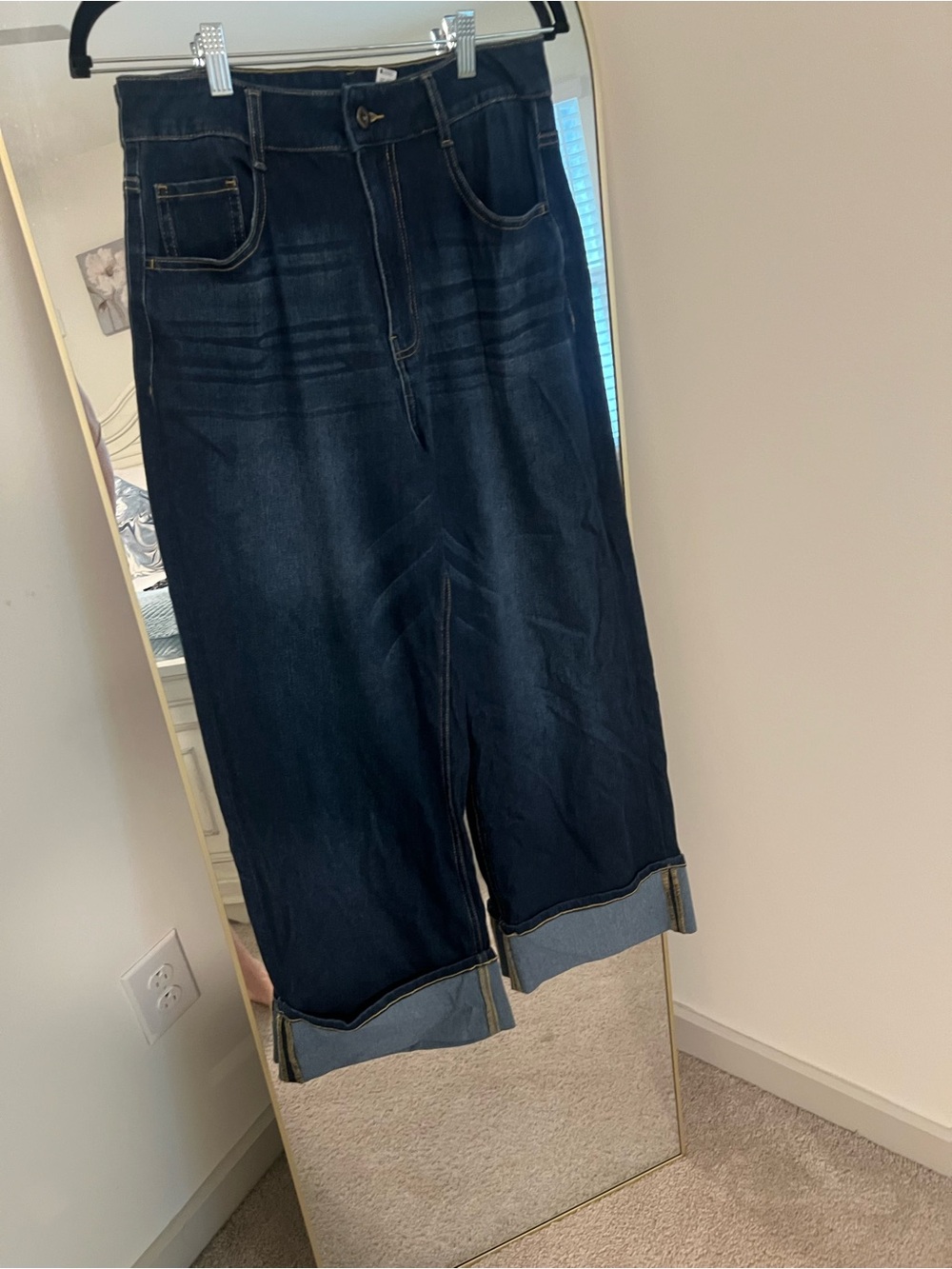 HALARA Dark Indigo Wide-Leg Cuffed Jeans